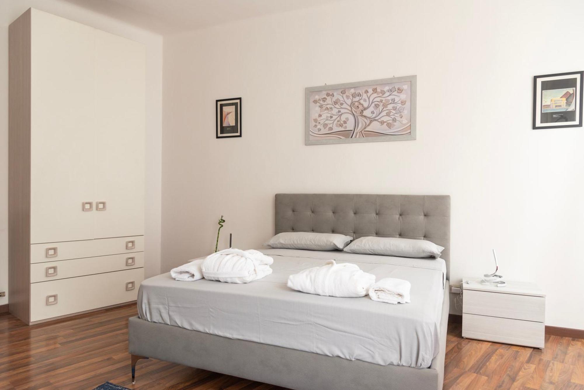 ミラノCasa Renoir 5 Minuti Da Duomoアパートメント エクステリア 写真